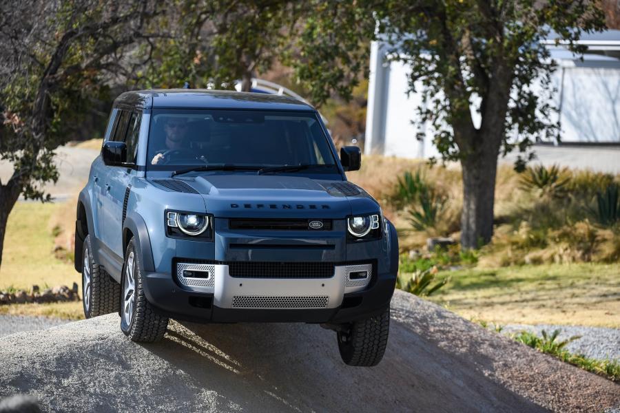  Land Rover Defender 110 P400 HSE 2020 года  (ZA) (фото 7 из 21)